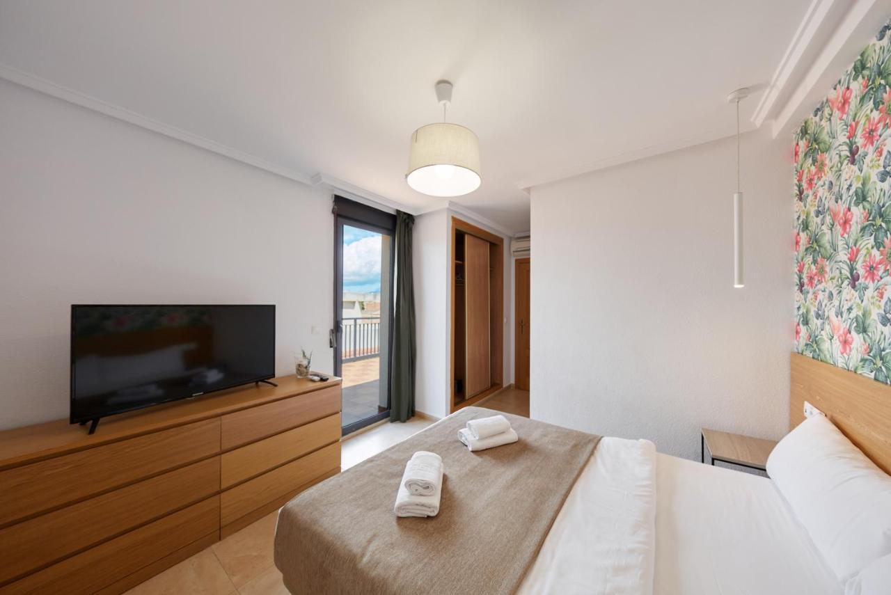 Apartamentos Wayteko Alicante Luaran gambar