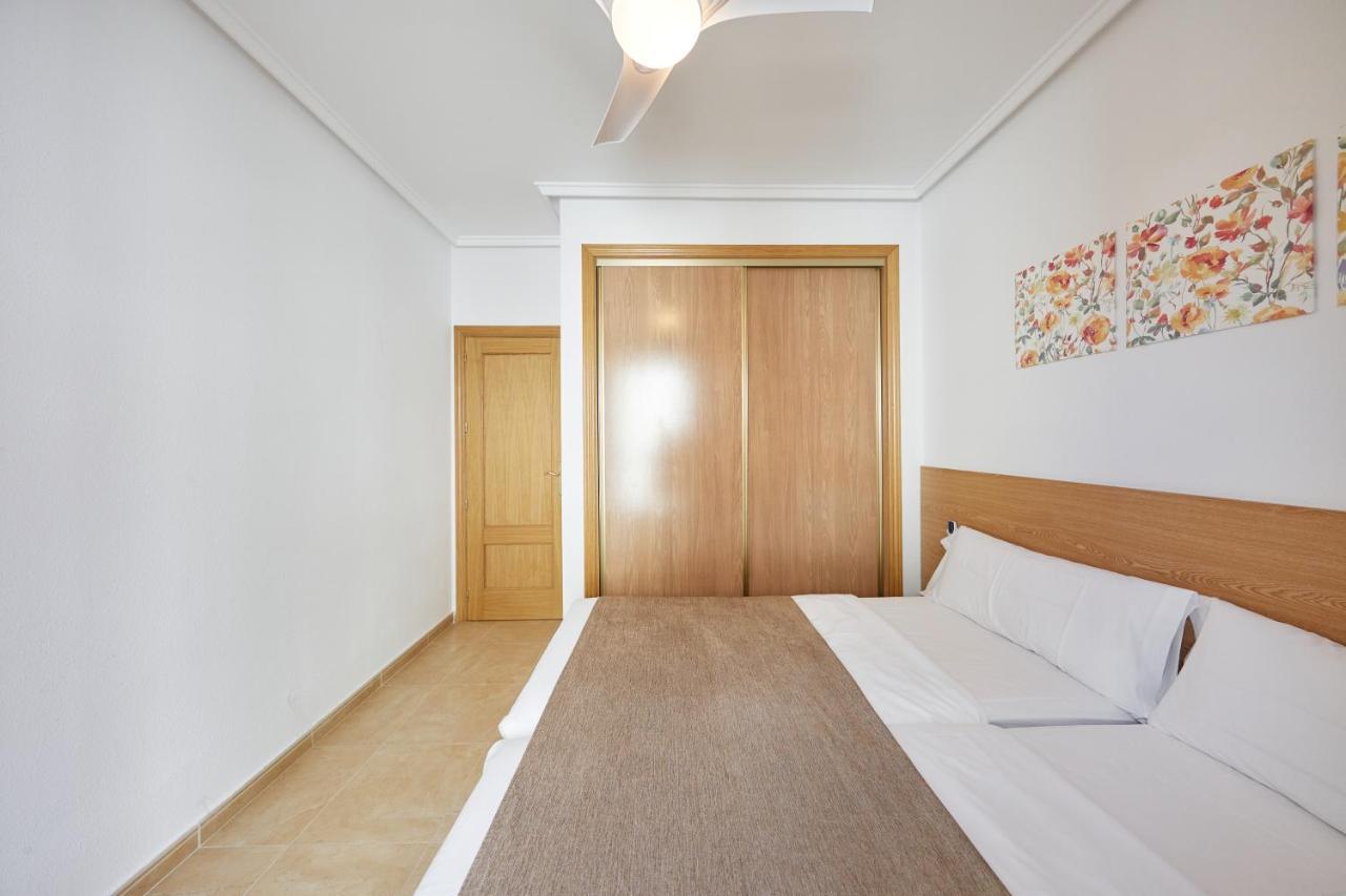 Apartamentos Wayteko Alicante Luaran gambar