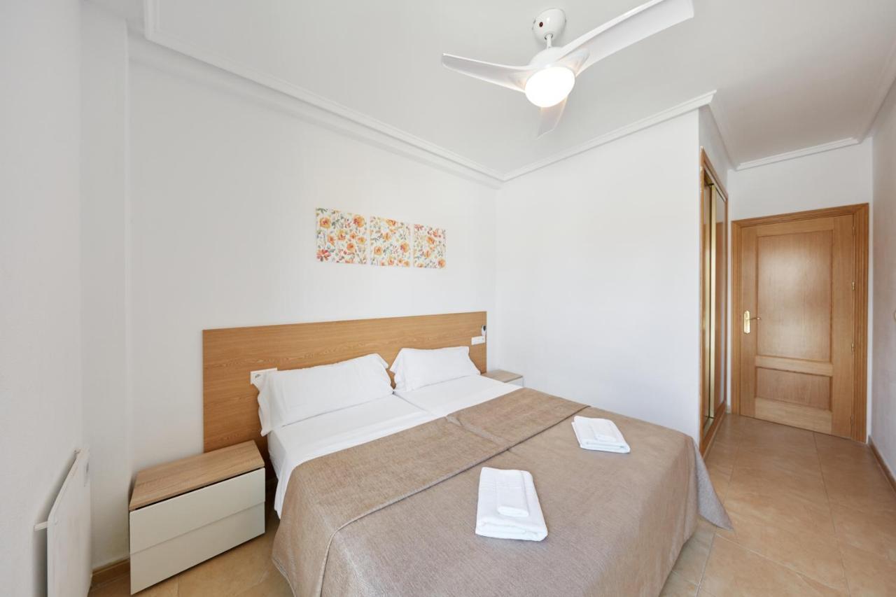 Apartamentos Wayteko Alicante Luaran gambar
