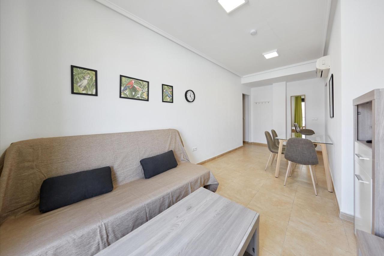 Apartamentos Wayteko Alicante Luaran gambar