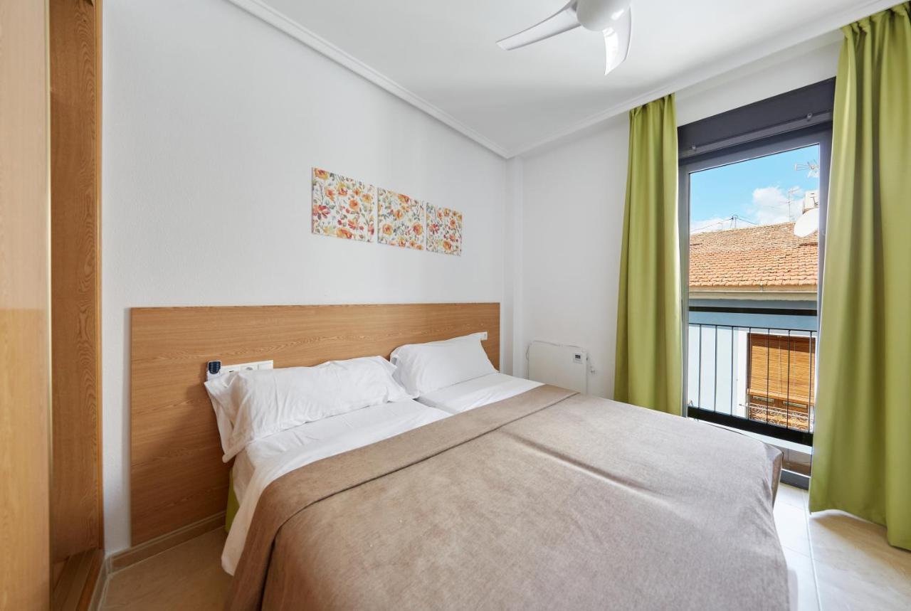 Apartamentos Wayteko Alicante Luaran gambar