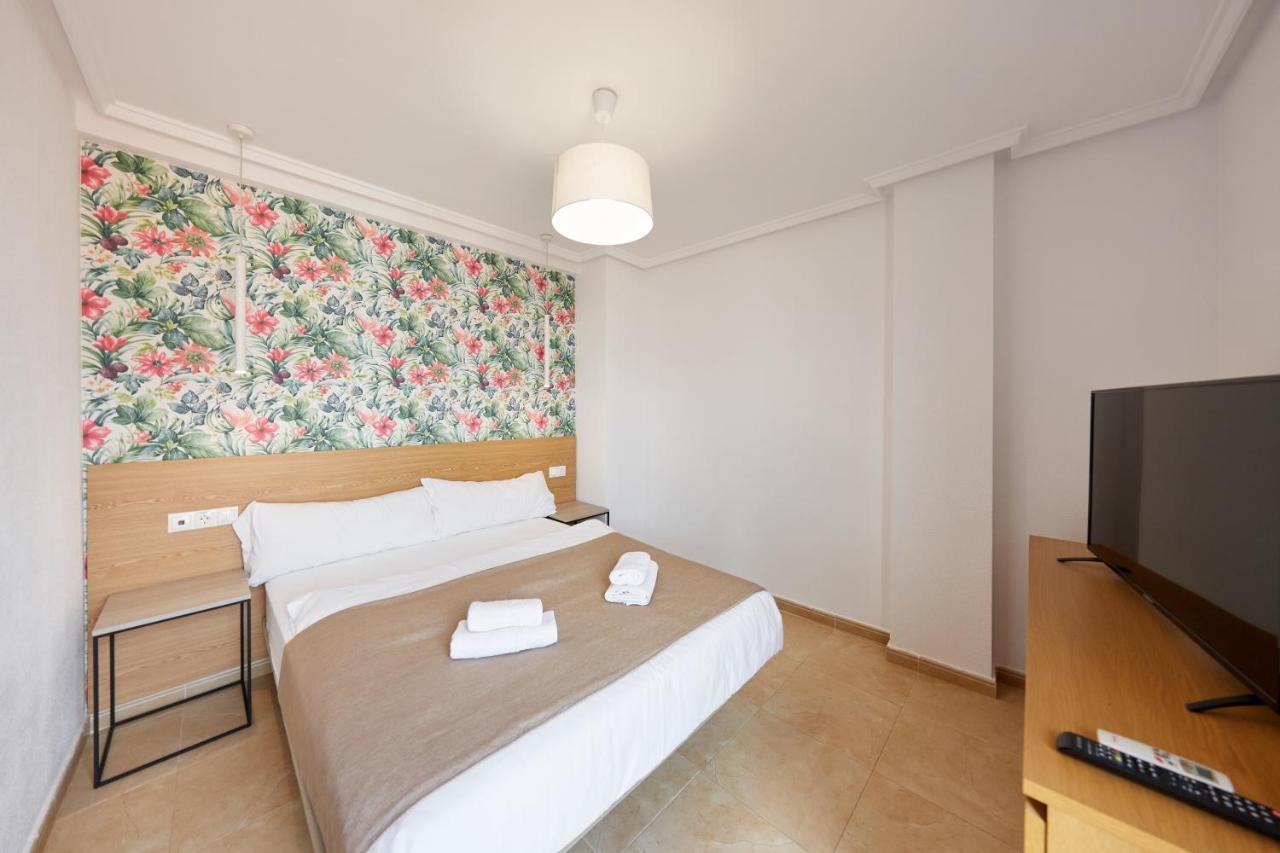 Apartamentos Wayteko Alicante Luaran gambar